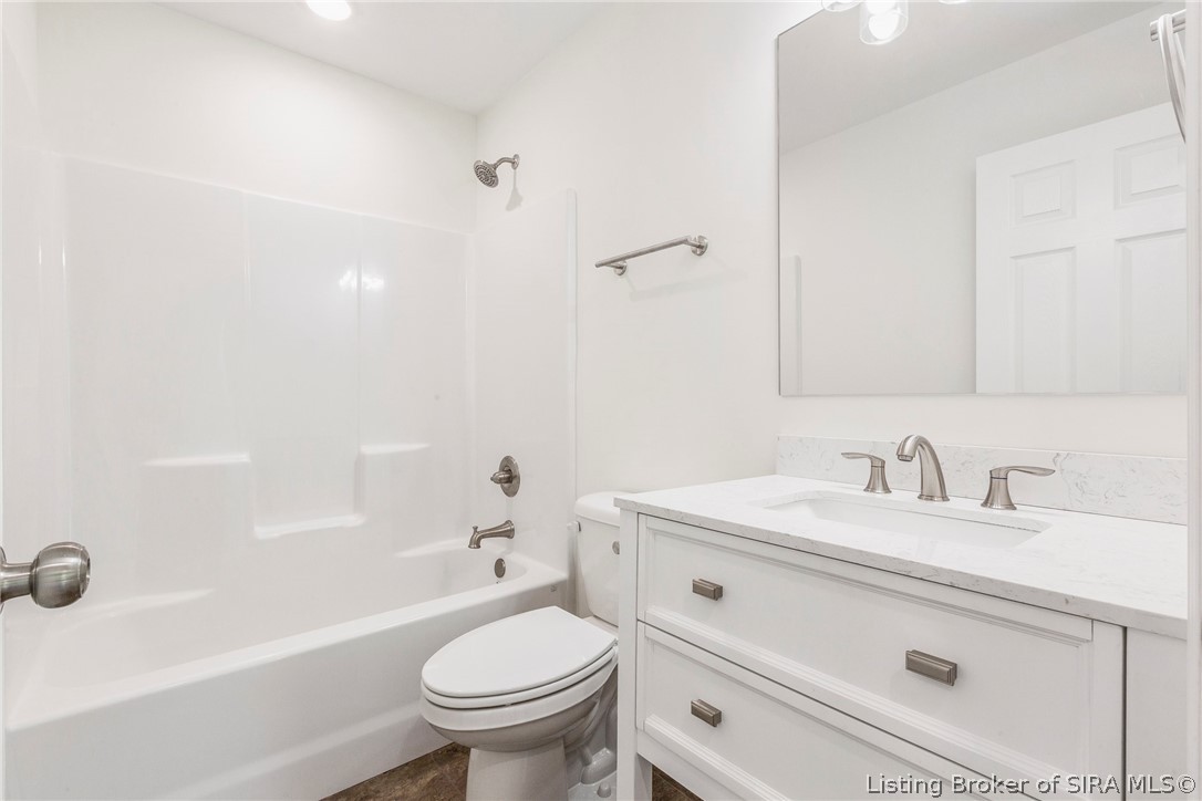 105 Eastern Boulevard Property Photo 20