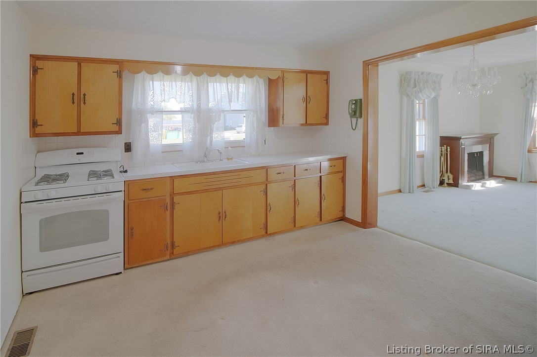 1470 Oak Street Ne Property Photo 7