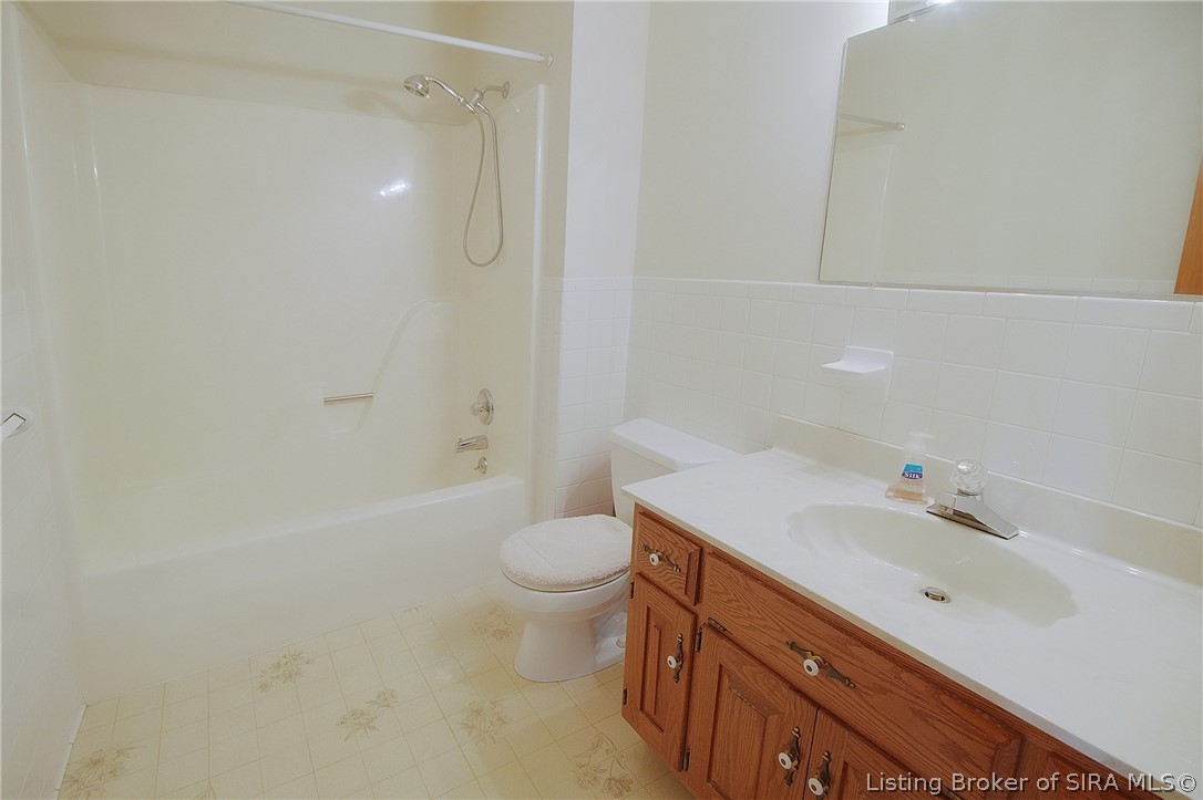 1470 Oak Street Ne Property Photo 11