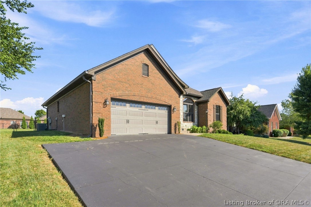 3116 Blue Sky Loop Property Photo 3