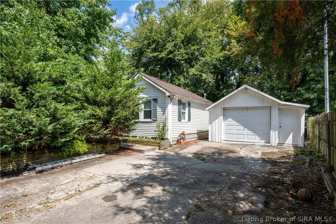 326 Level Street Property Photo 3