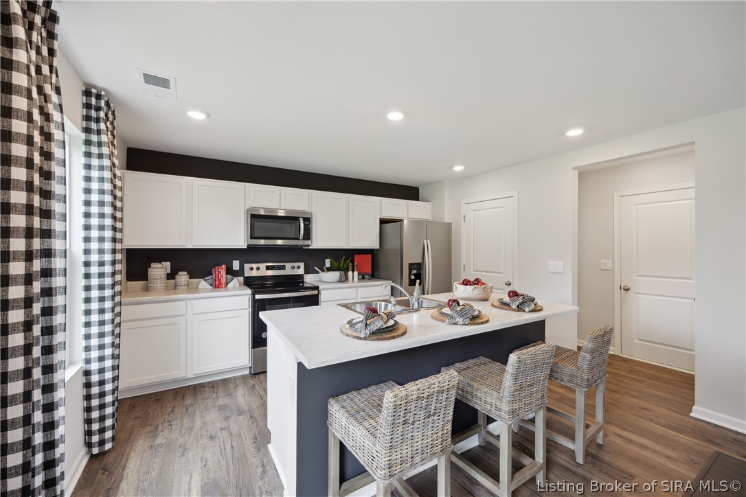 2010 Derby Way Property Photo 3