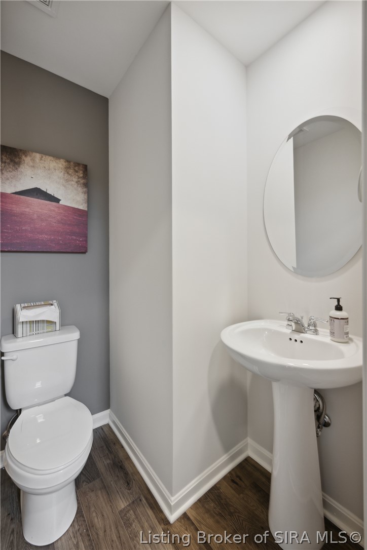 2010 Derby Way Property Photo 33