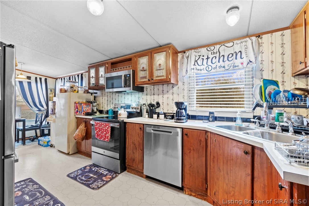 7553 E Tank Pond Road Property Photo 9