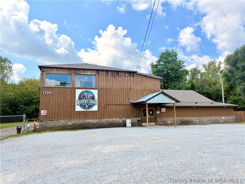 1720 Old River Road Property Photo 1