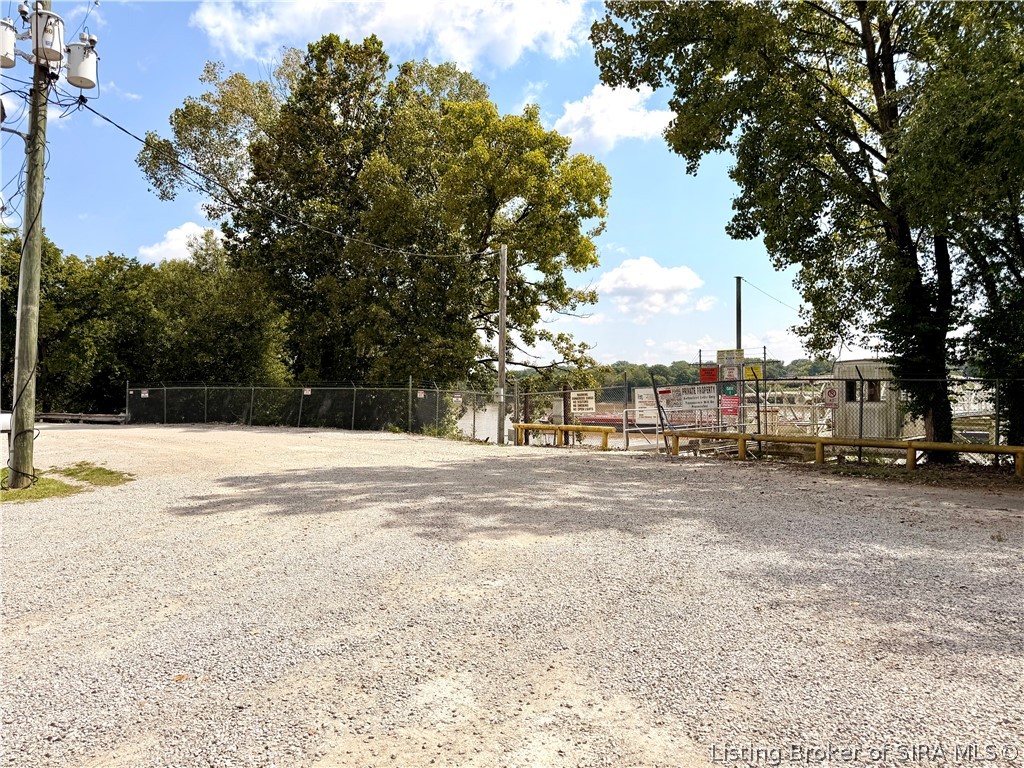 1720 Old River Road Property Photo 8
