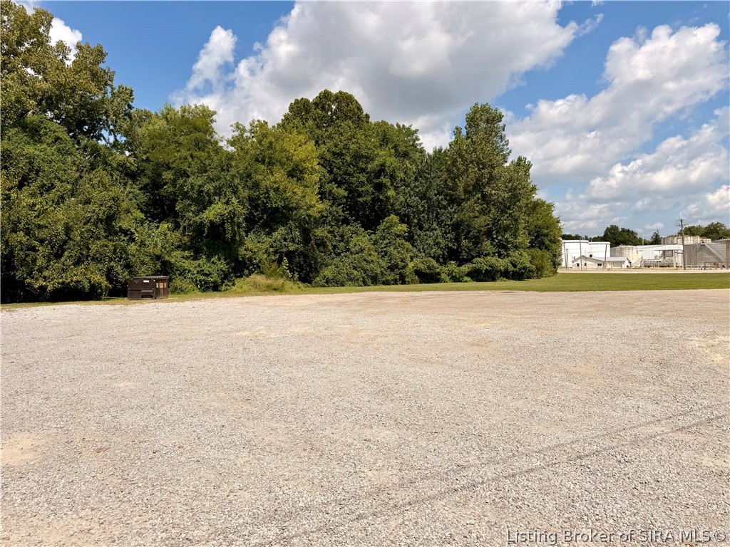 1720 Old River Road Property Photo 9