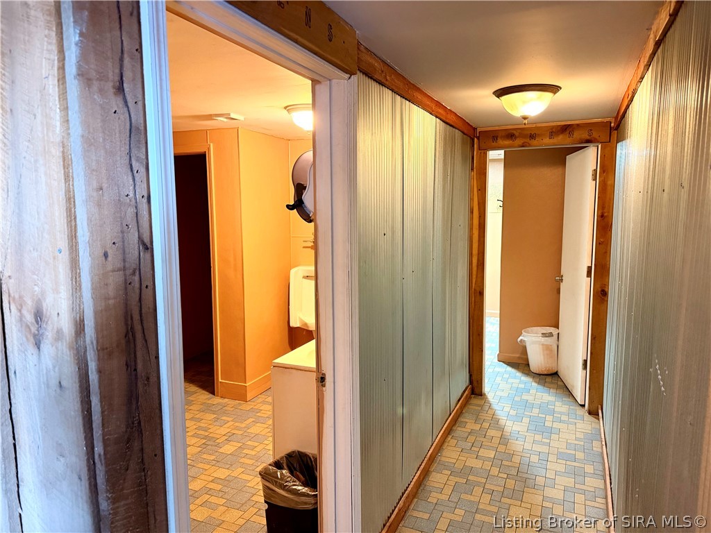 1720 Old River Road Property Photo 21