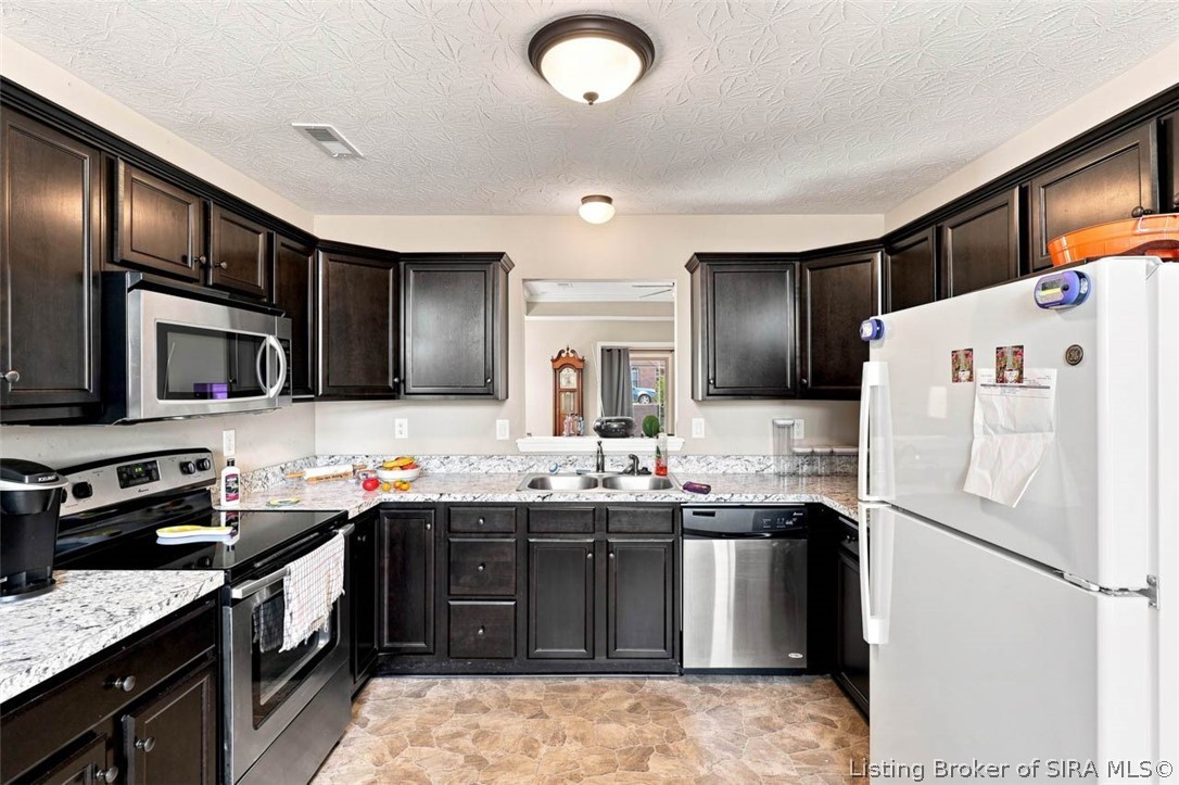 2409 Elhanan Court Property Photo 4