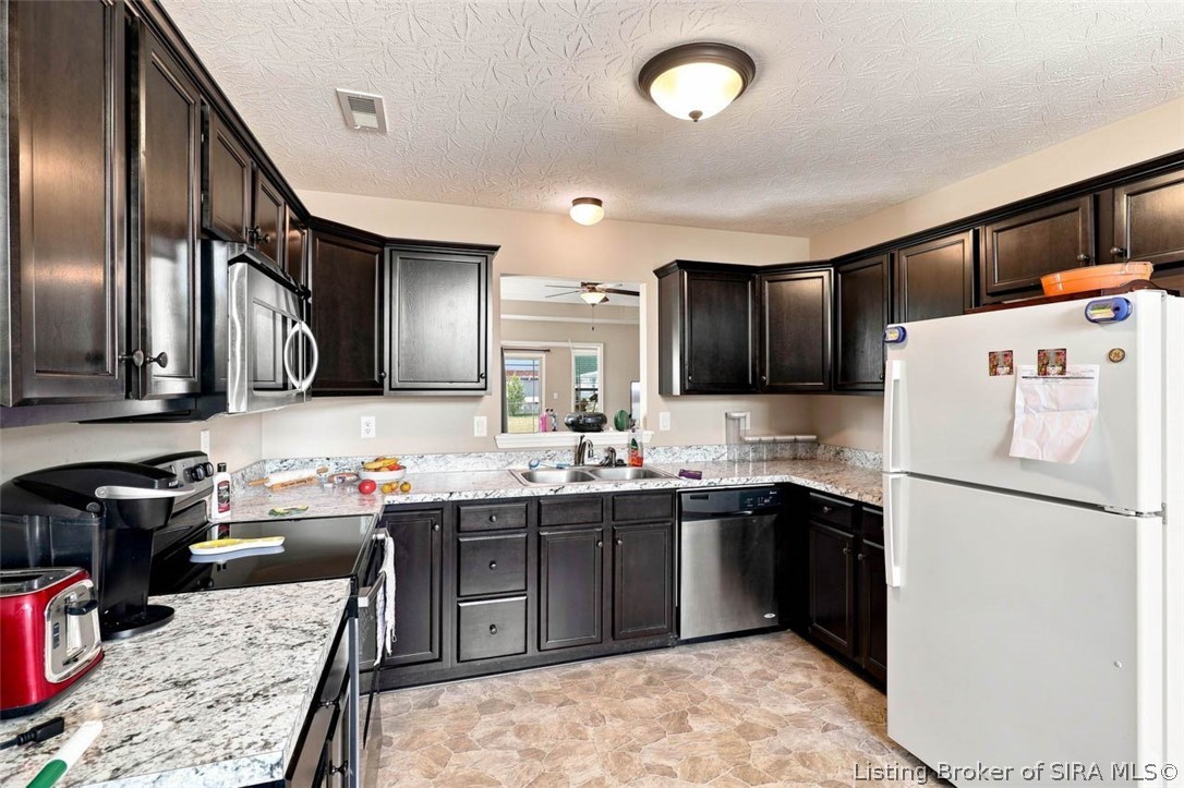 2409 Elhanan Court Property Photo 13