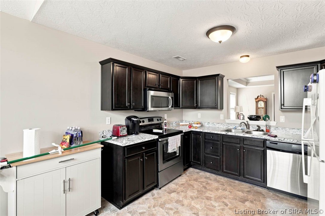 2409 Elhanan Court Property Photo 14