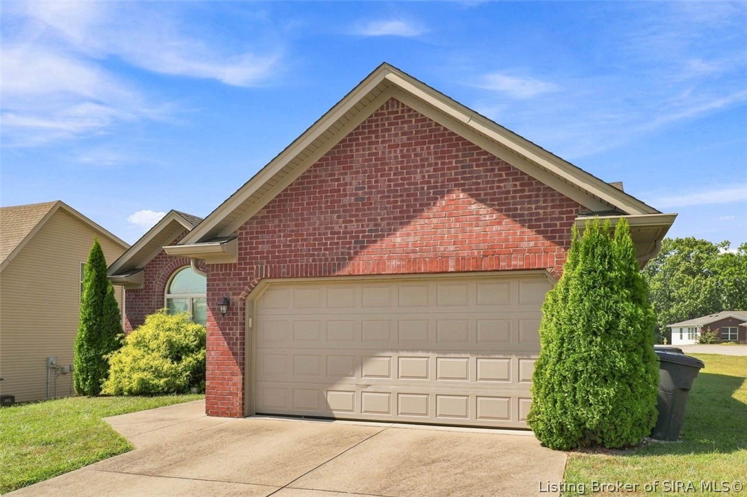 2409 Elhanan Court Property Photo 27