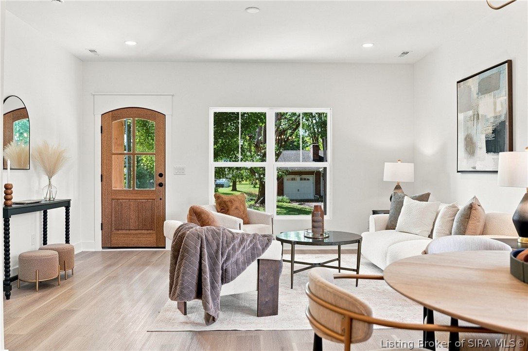 420 E Charlestown Avenue Property Photo 8