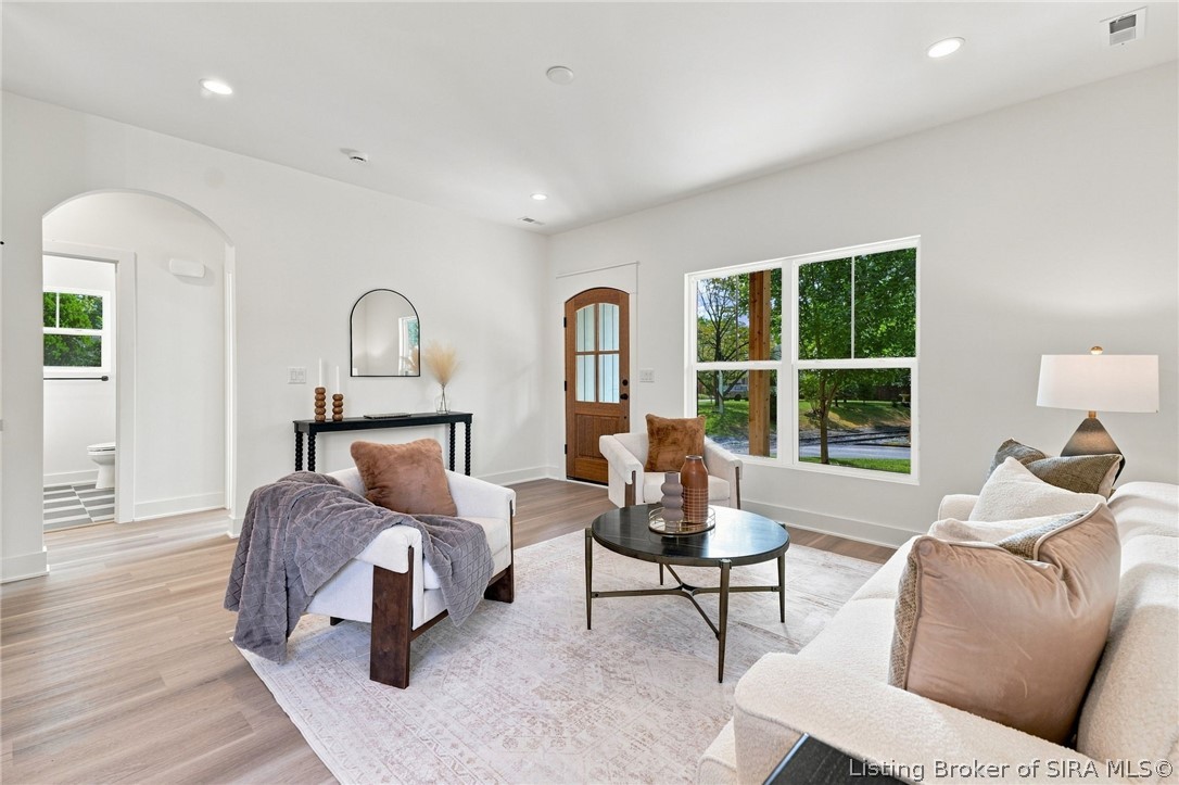 420 E Charlestown Avenue Property Photo 10