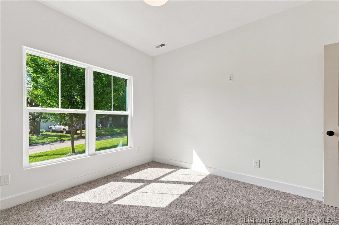 420 E Charlestown Avenue Property Photo 31
