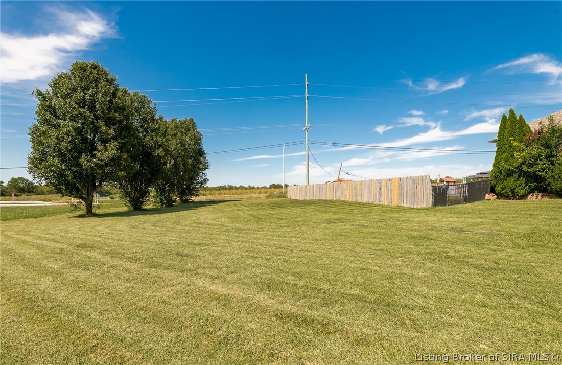 6300 Sunset Loop Property Photo 3