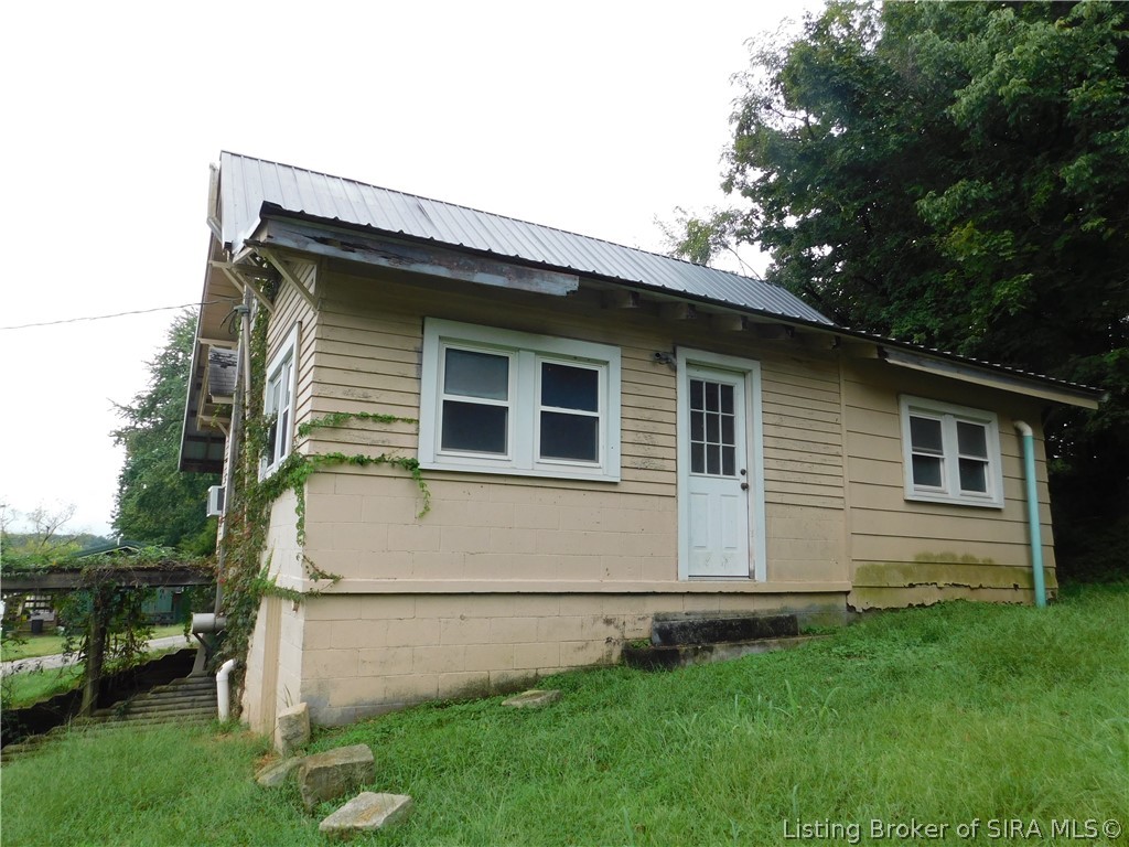 66 E B Street Property Photo 3