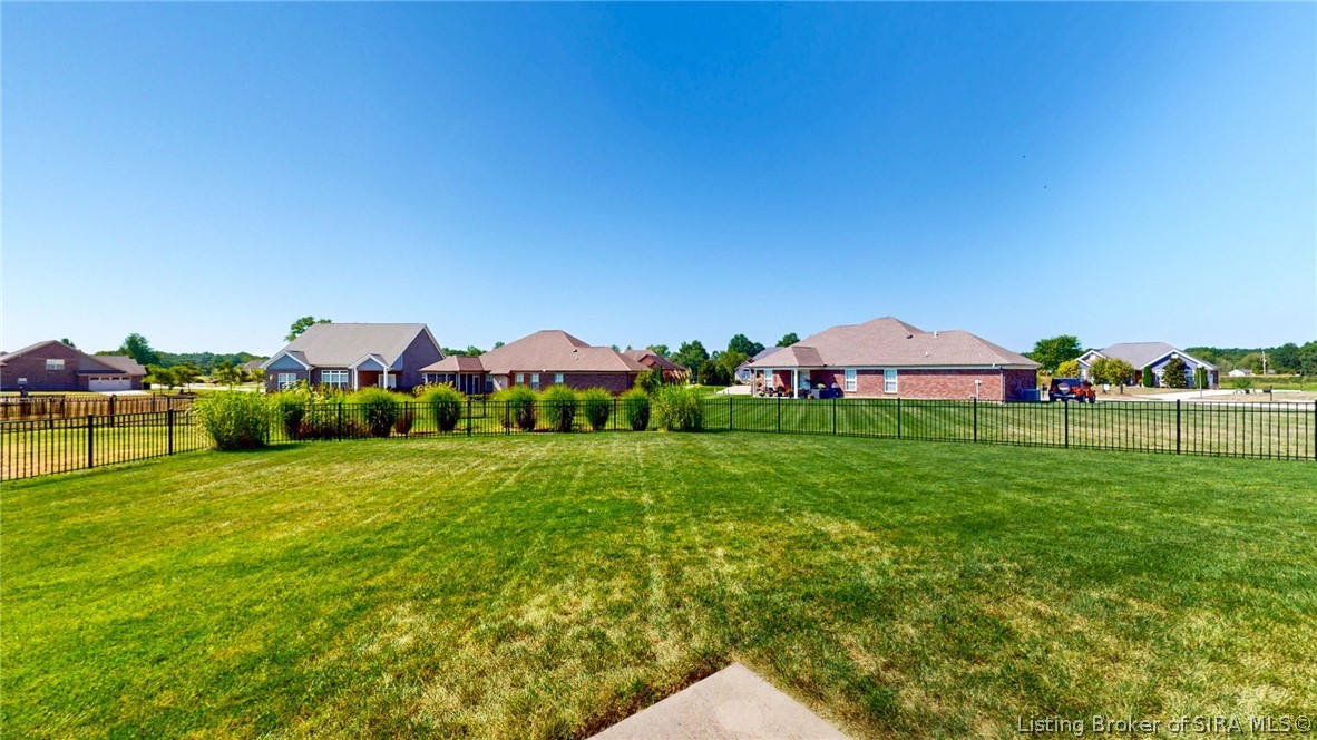 1847 Hazeltine Way Property Photo 9