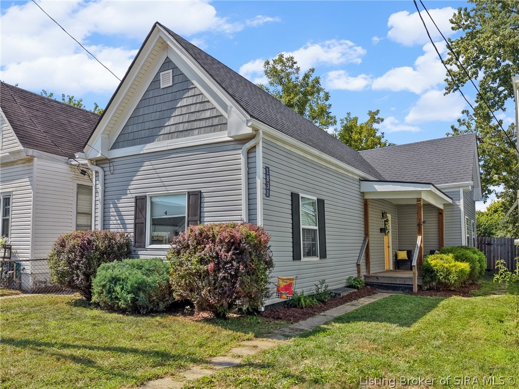 1831 Center Street Property Photo 1