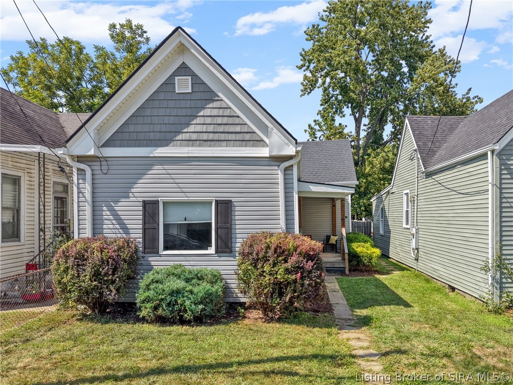 1831 Center Street Property Photo 2