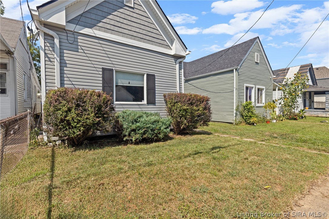 1831 Center Street Property Photo 3