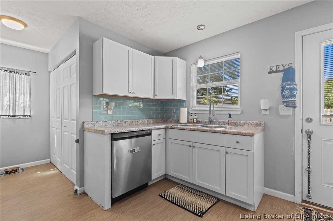 1831 Center Street Property Photo 13