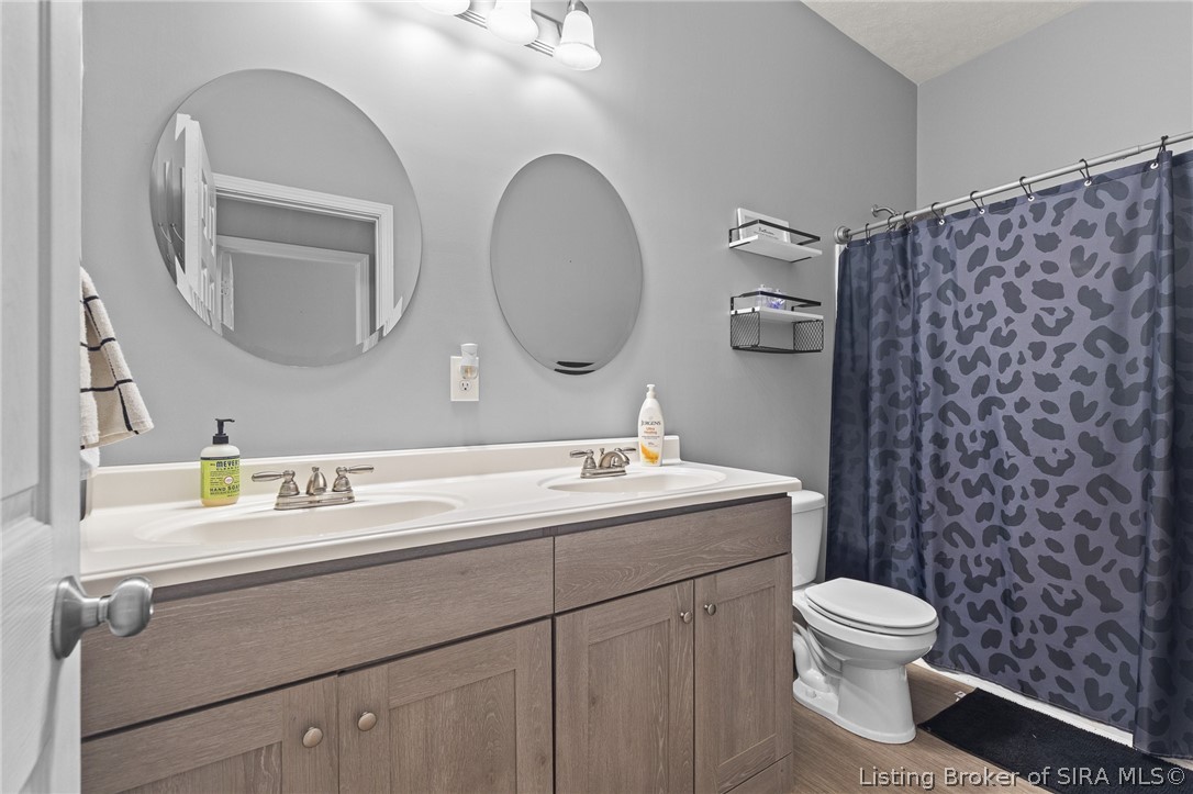 1831 Center Street Property Photo 22