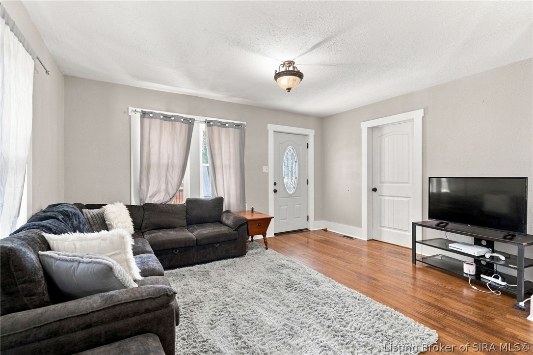 10805 Highway 135 Ne Property Photo 6