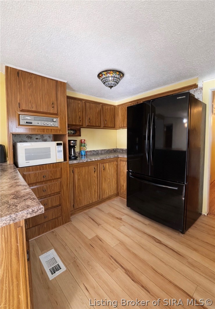 914 Orchard Street Property Photo 3