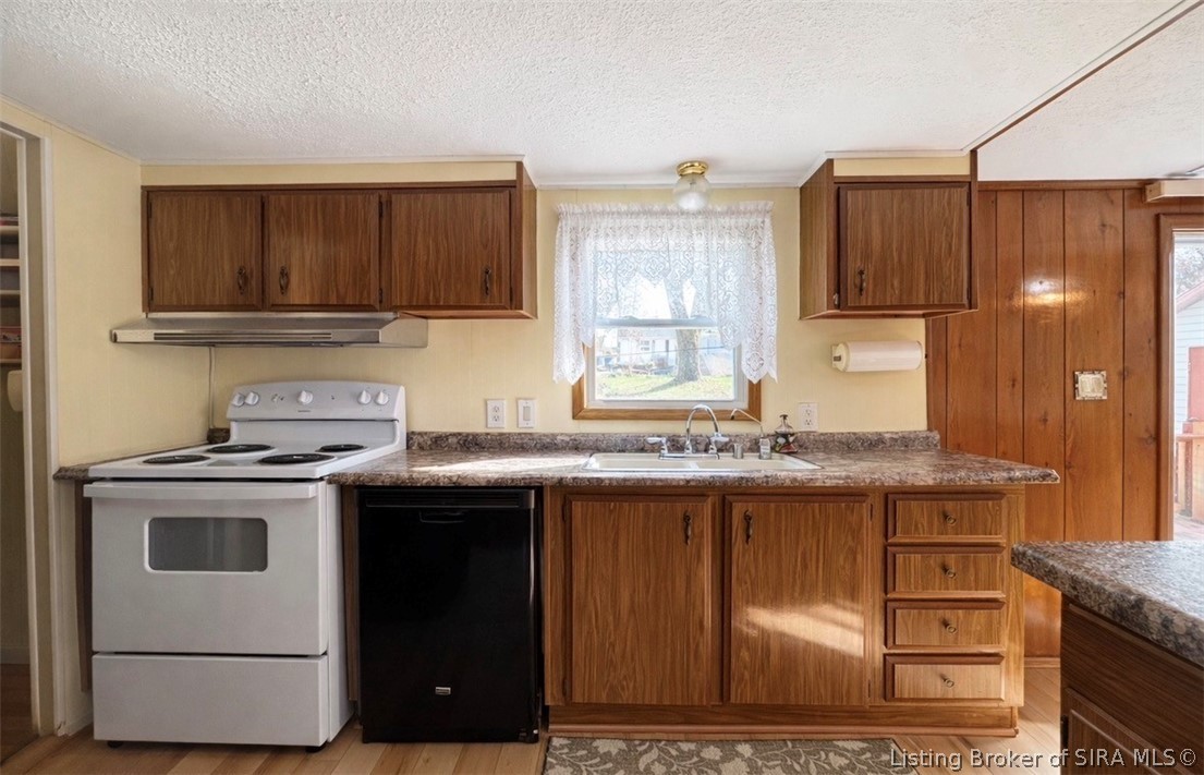 914 Orchard Street Property Photo 4