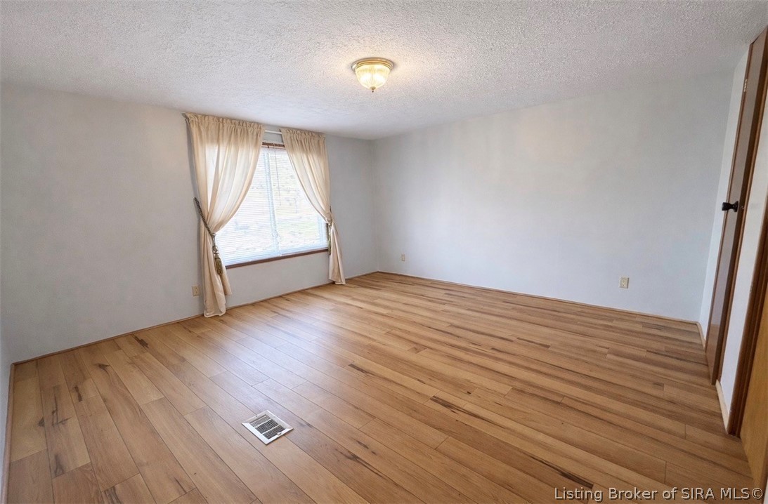 914 Orchard Street Property Photo 7