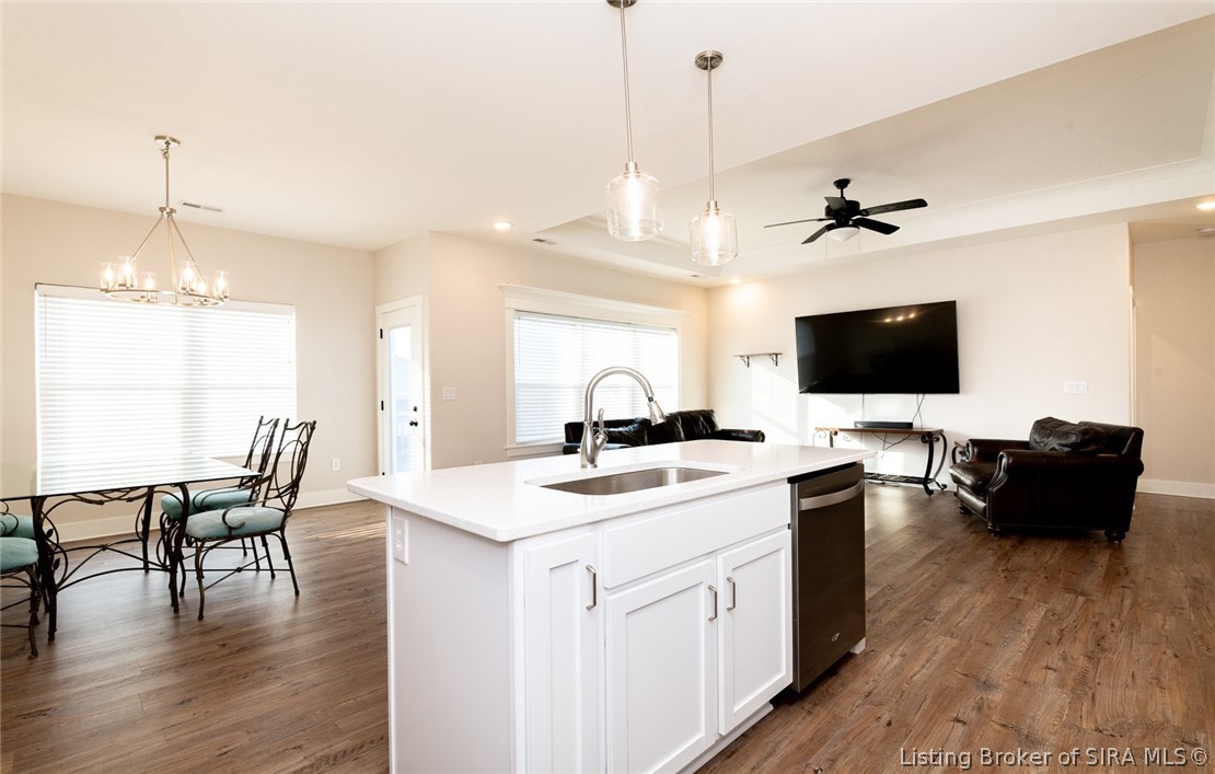 3916 Windsor Creek Drive Property Photo 14