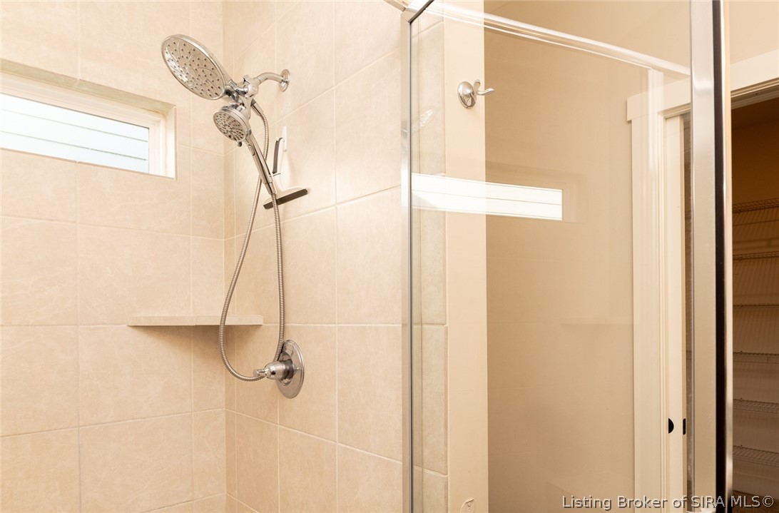 3916 Windsor Creek Drive Property Photo 29