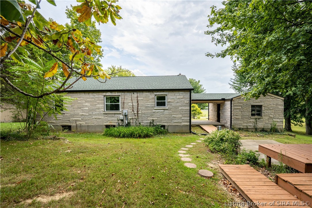 1812 Crestview Drive Property Photo 4