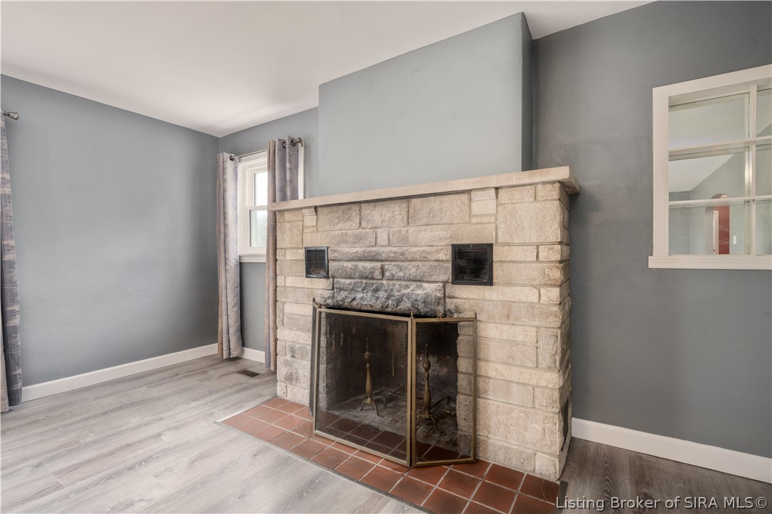 1812 Crestview Drive Property Photo 8