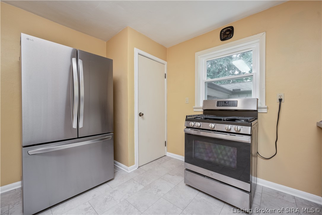 1812 Crestview Drive Property Photo 13