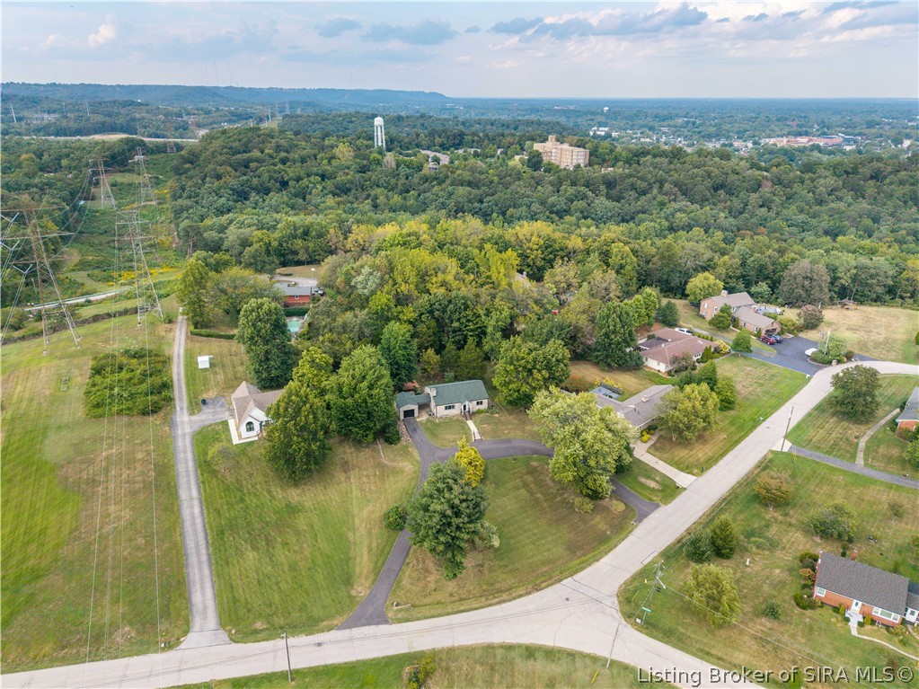 1812 Crestview Drive Property Photo 30