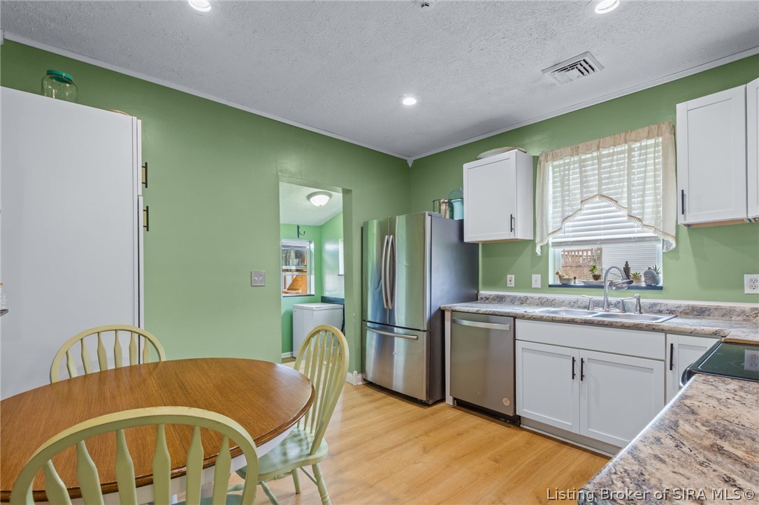 9105 High Street Property Photo 6