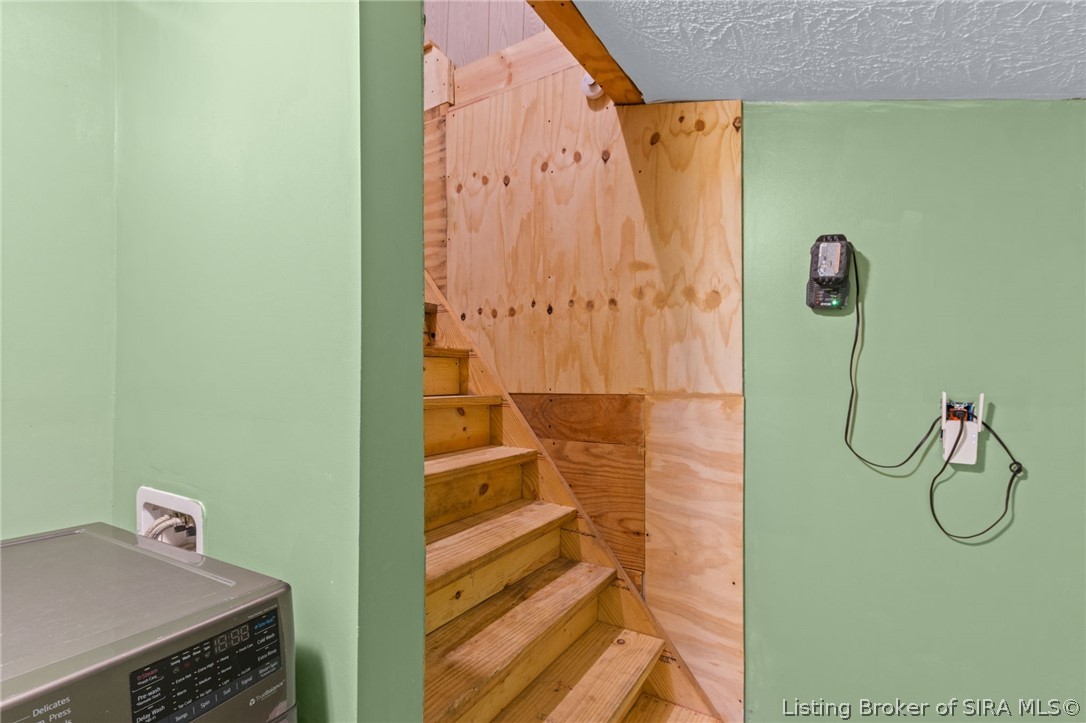 9105 High Street Property Photo 15