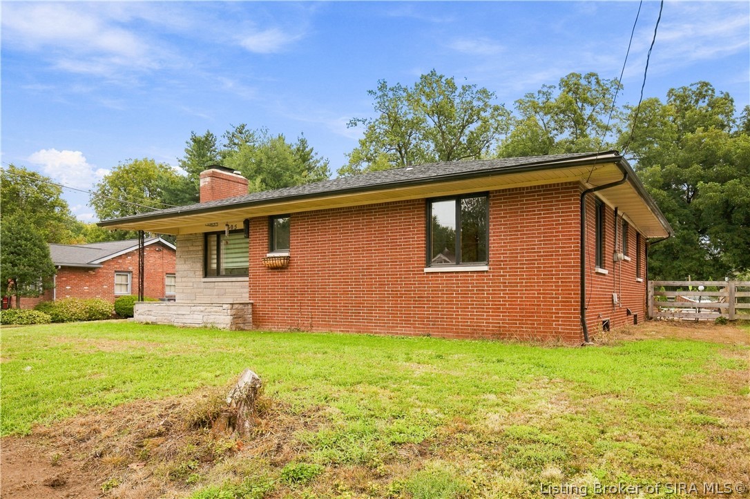 505 E Park Place Property Photo 3