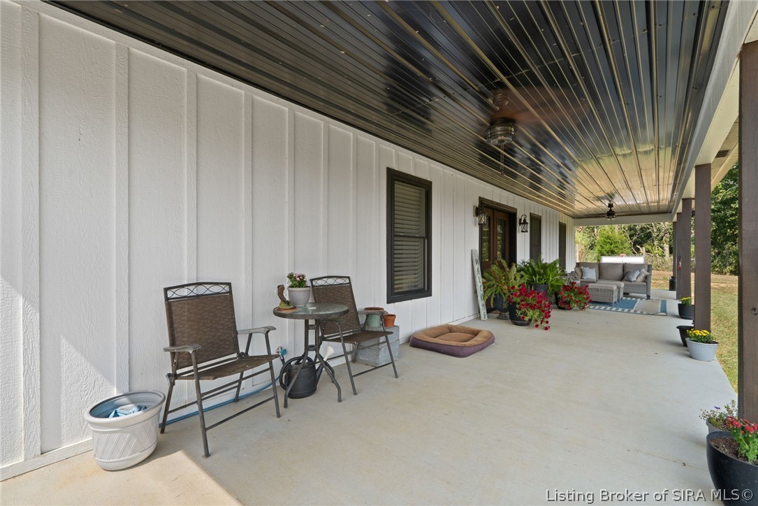 7655 Navilleton Road Property Photo 9