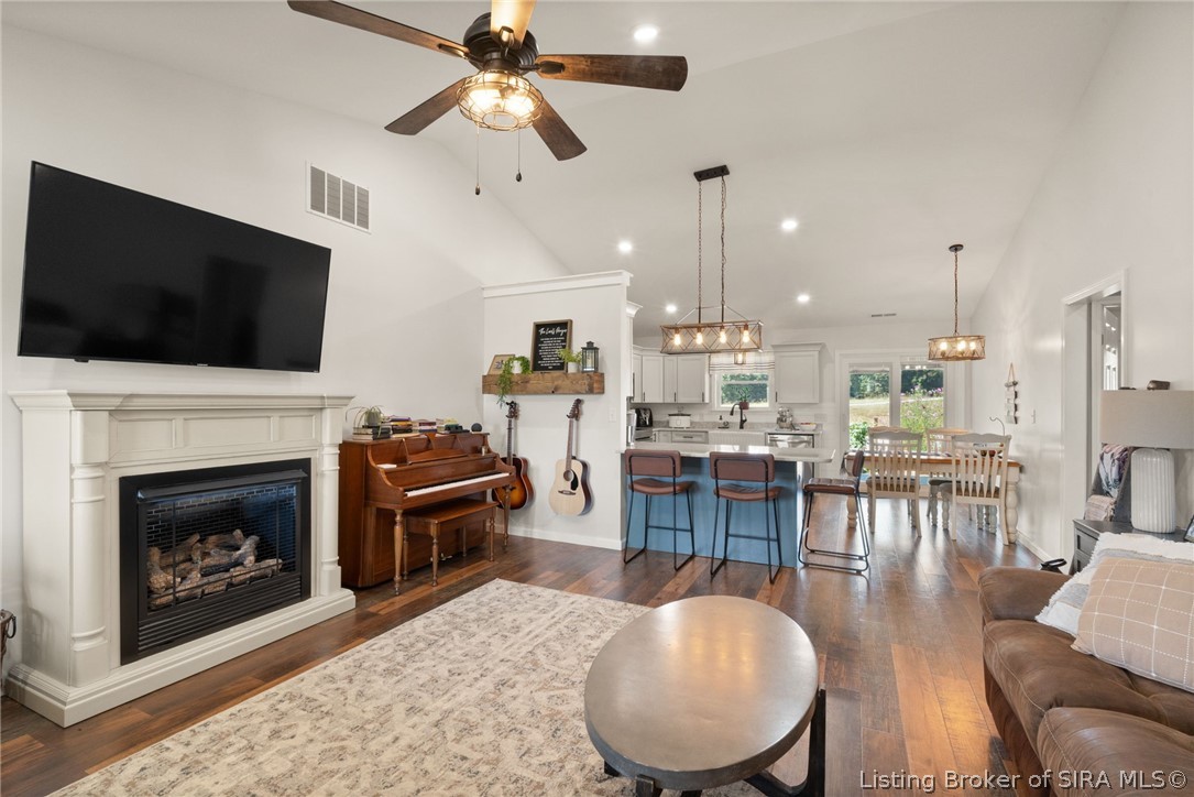 7655 Navilleton Road Property Photo 15