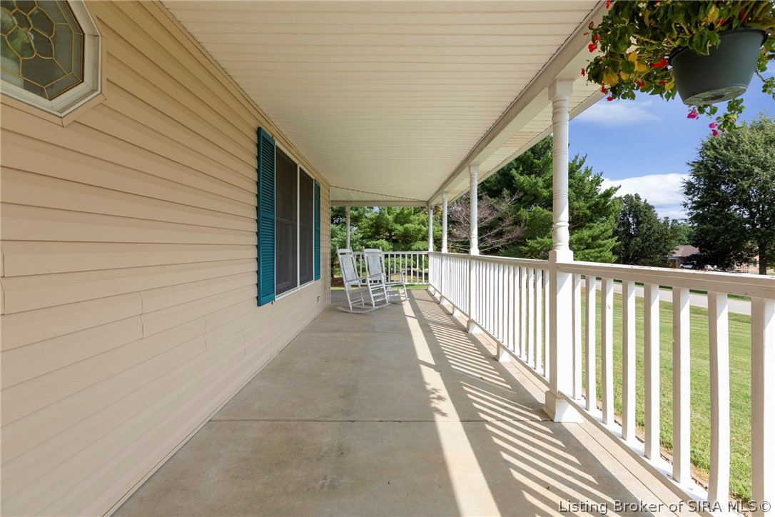 6302 Meadow View Drive Property Photo 5