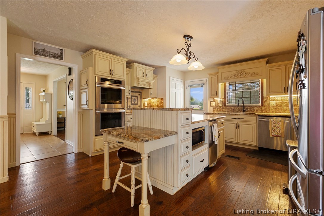 6302 Meadow View Drive Property Photo 14
