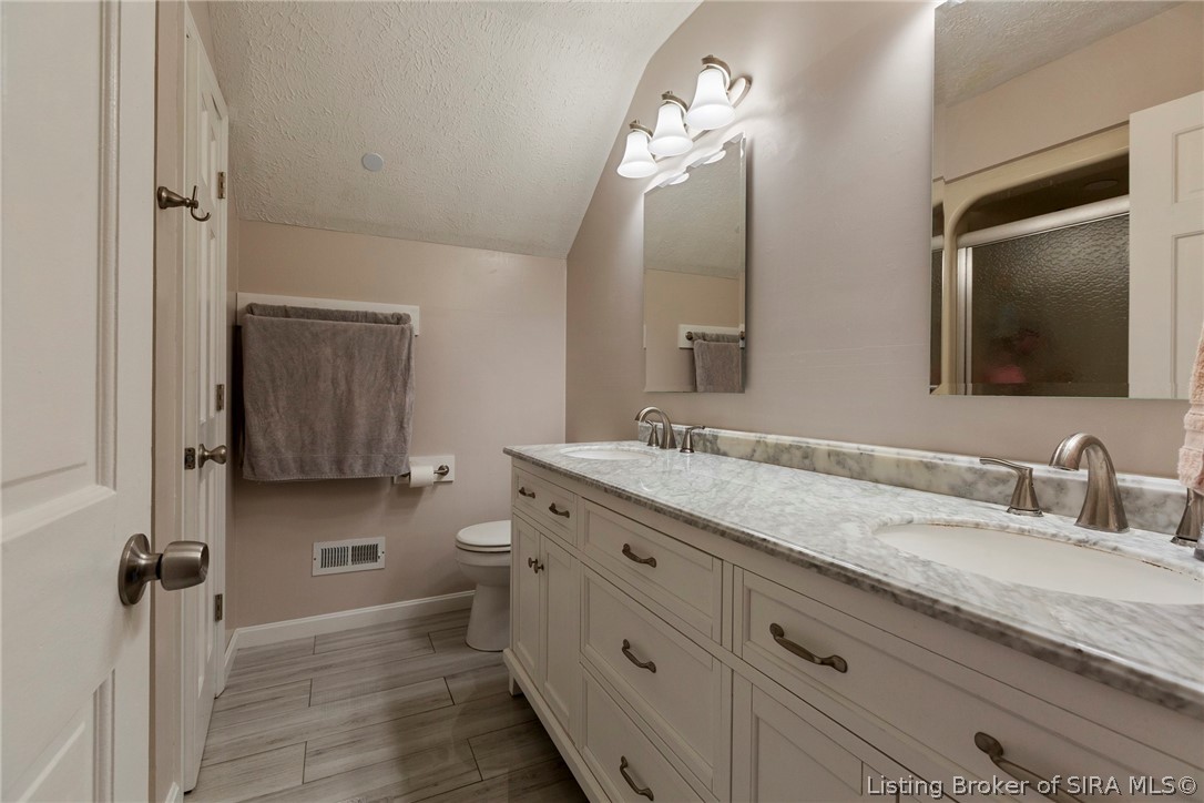 6302 Meadow View Drive Property Photo 40
