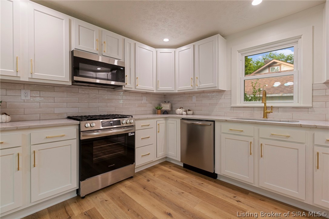 634 E 8th Street Property Photo 5