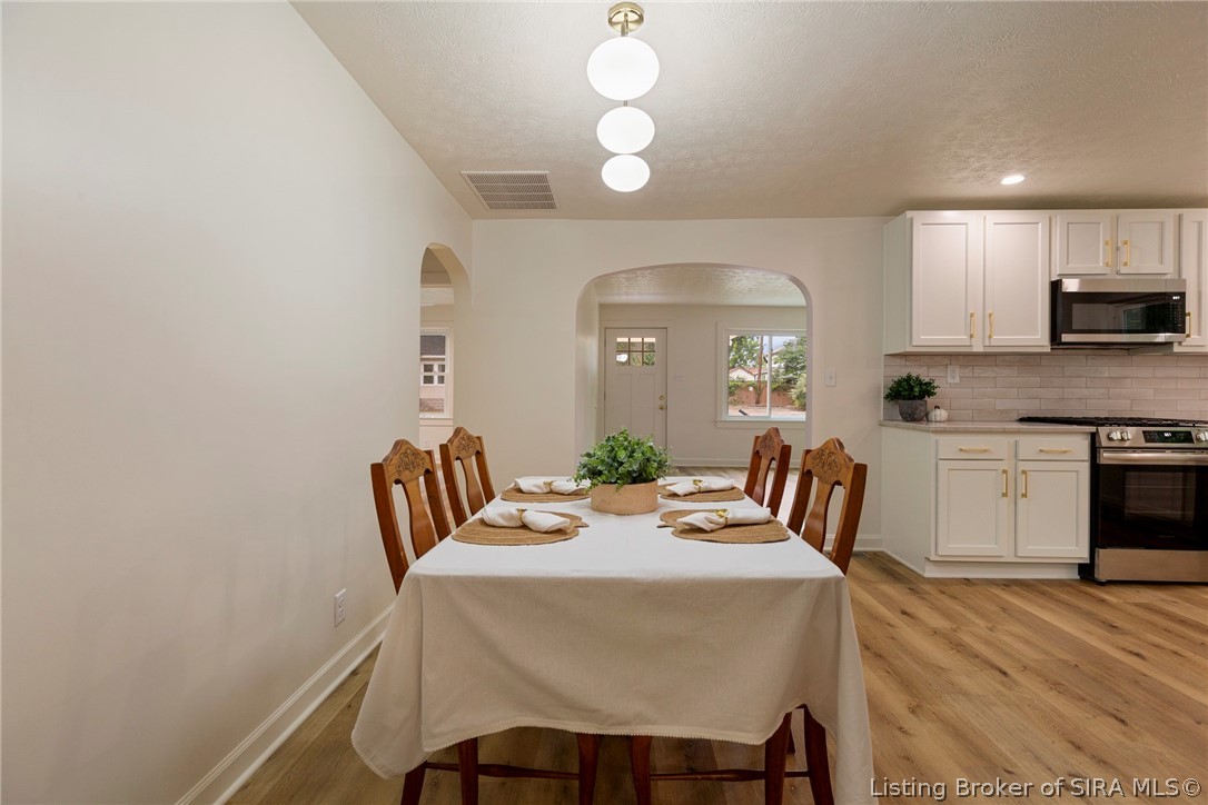 634 E 8th Street Property Photo 6