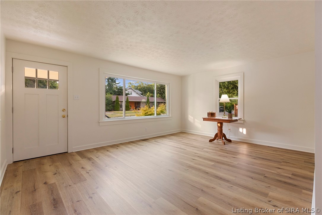 634 E 8th Street Property Photo 12