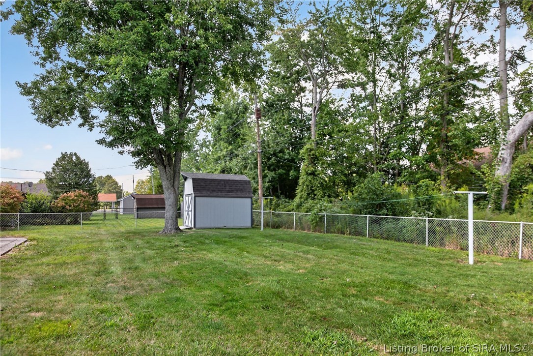 410 Mouser Street Property Photo 38