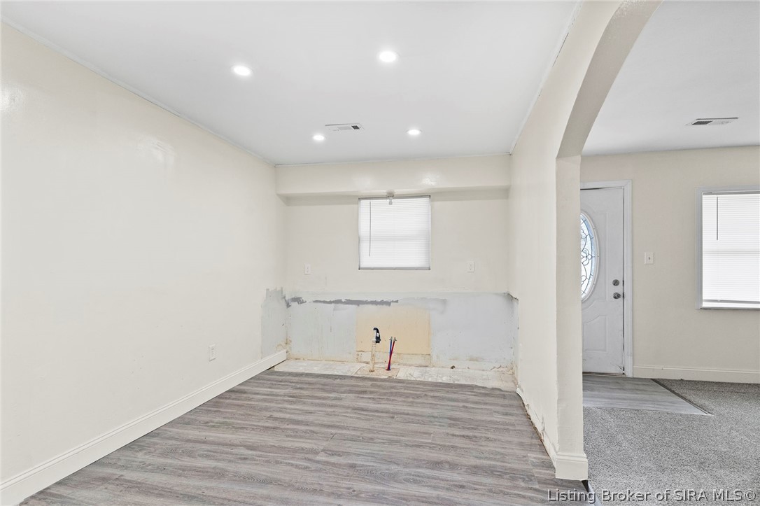 1090 N Mann Avenue Property Photo 20